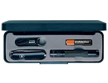 Mag-Light Solitaire Flashlight and Classic Knife Combo Pack/Black, includes: flashlight, Victorinox classic Swiss Army knife, and alkaline batteries.