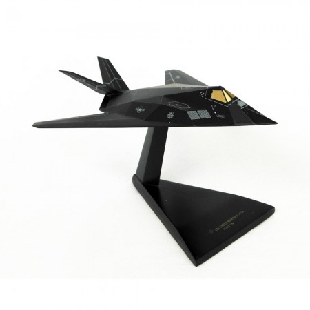 F-117A BLACKJET MODEL 1/72 SCALE BJR0872