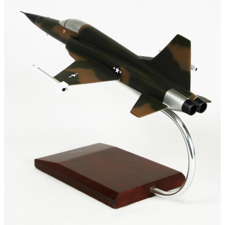 F-5E TIGER II MODEL CF005T2T