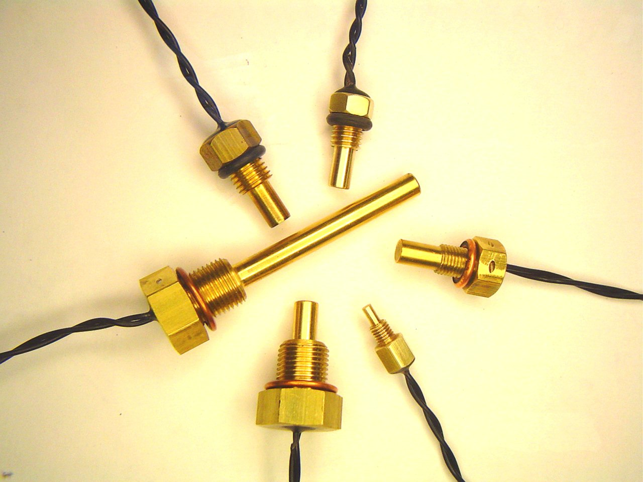 Probe Temperature, 1/4-28 NPT Carb Temp Uma 1B10