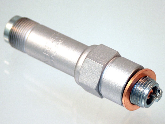 Single Electrode Spark Plug, 5/8 inch-24 Ch REJ38
