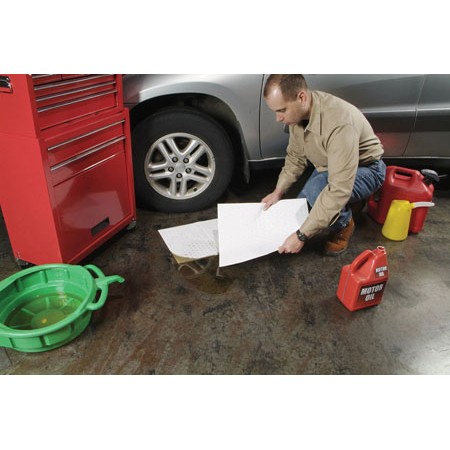 PIG LIGHT WEIGHT OIL ONLY ABSORBENT WHITE MAT ROLL 15 INCHES BY 50 FEET 26201